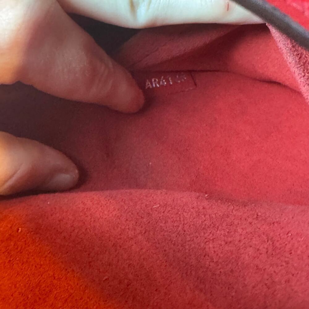 Louis Vuitton Red Lock Me Flap Crossbody Shoulder Bag SHW AR4128 Authentic CoA‎ - Picture 6 of 12